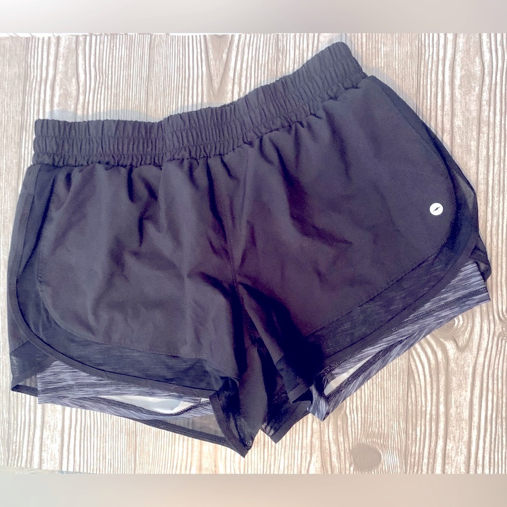Avia Athletic shorts black size adult 12/13